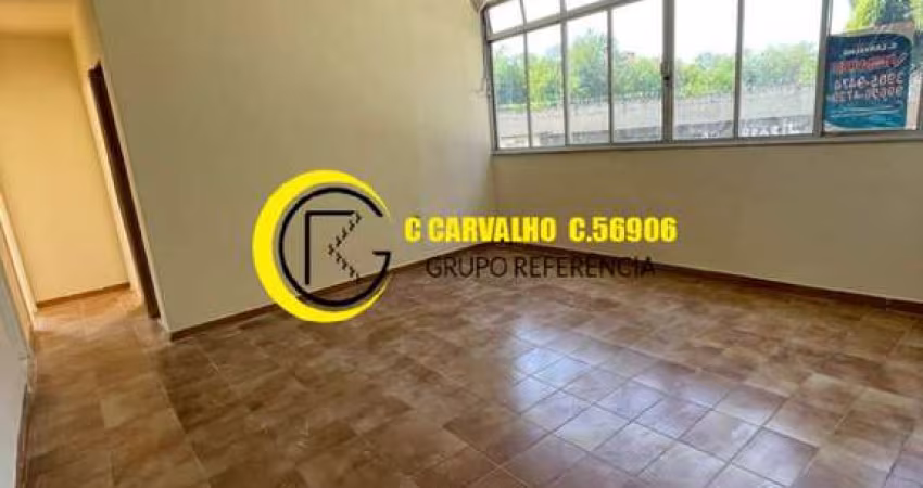 Apartamento  à venda no IAPI da Penha  térreo, vazio, 3 qtos, com garagem.