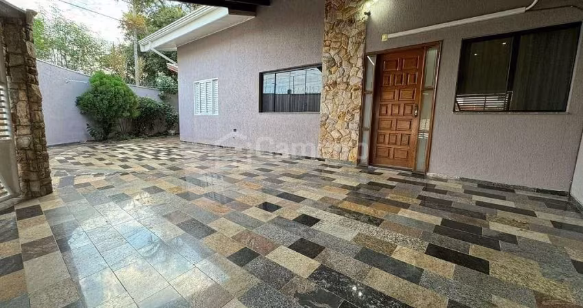 Casa com 3 dormitórios, sendo 1 suíte,  à venda, 128 m² por R$ 795.000 - Jardim Ipiranga - American