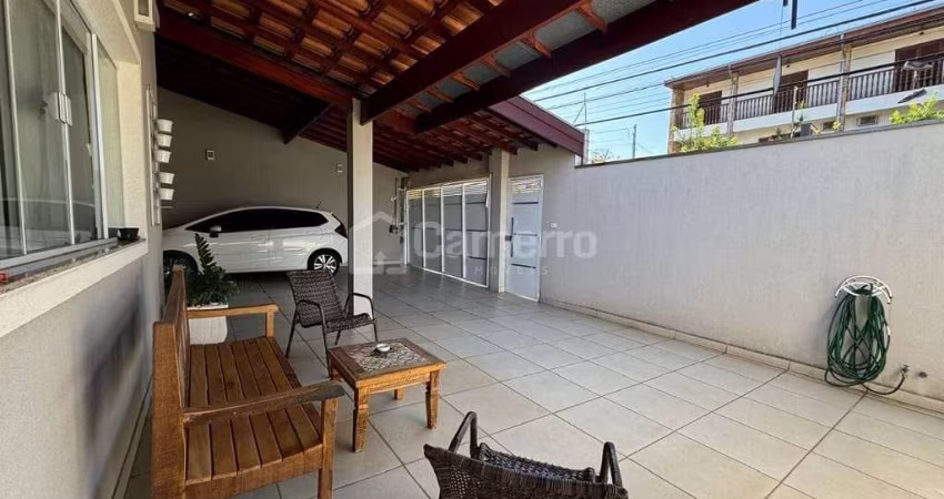 Casa com 3 dormitórios à venda, 99 m² por R$ 730.000,00 - Vila São Pedro - Americana/SP