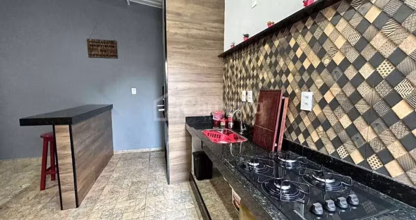 Casa com 3 dormitórios, sendo 1 suíte,  à venda, 131 m² por R$ 480.000 - Residencial Vale das Nogue
