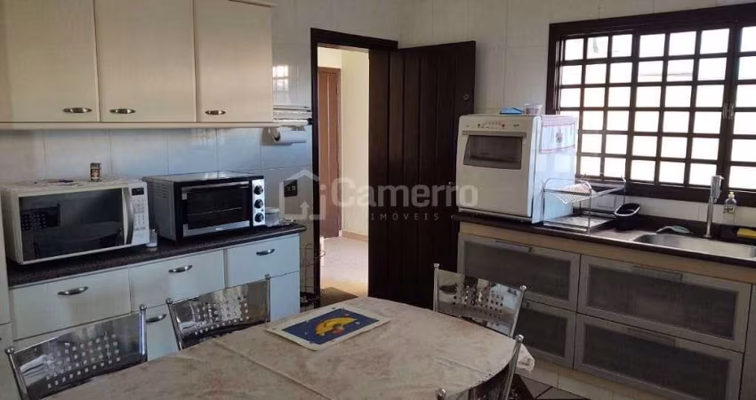 Casa com 4 dormitórios, 1 suíte,  à venda, 278 m² por R$ 830.000 - Werner Plaas - Americana/SP