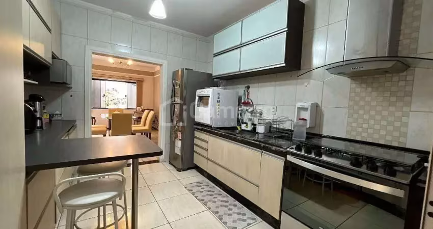 Casa com 3 dormitórios à venda, 230 m² por R$ 1.050.000,00 - Vila Nossa Senhora de Fátima - America