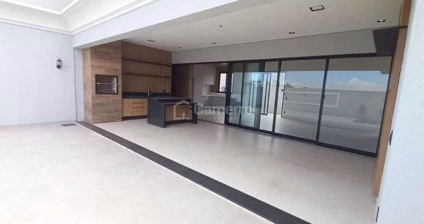 Casa alto padrão, com 3 dormitórios, sendo 3 suítes, à venda, 250 m² por R$ 2.700.000 - Jardim Pau