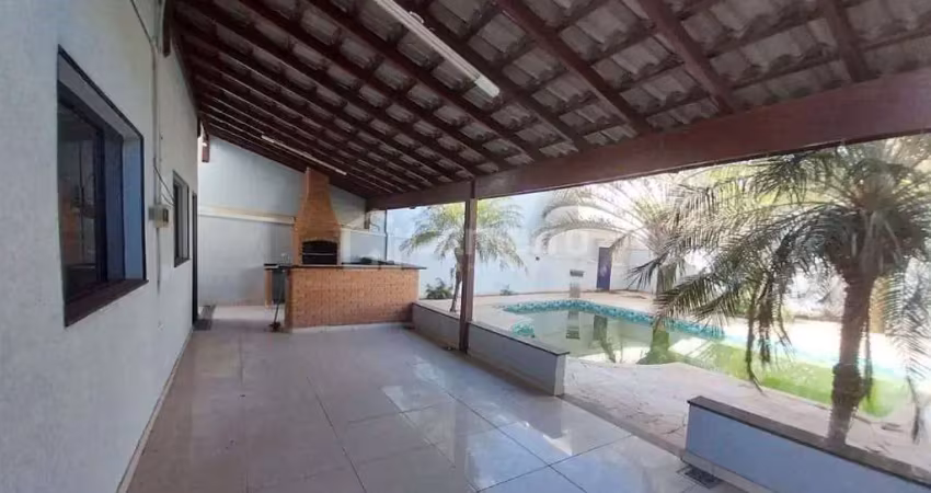Casa com 3 dormitórios para alugar por R$ 5.000/mês - Jardim Ipiranga - Americana/SP