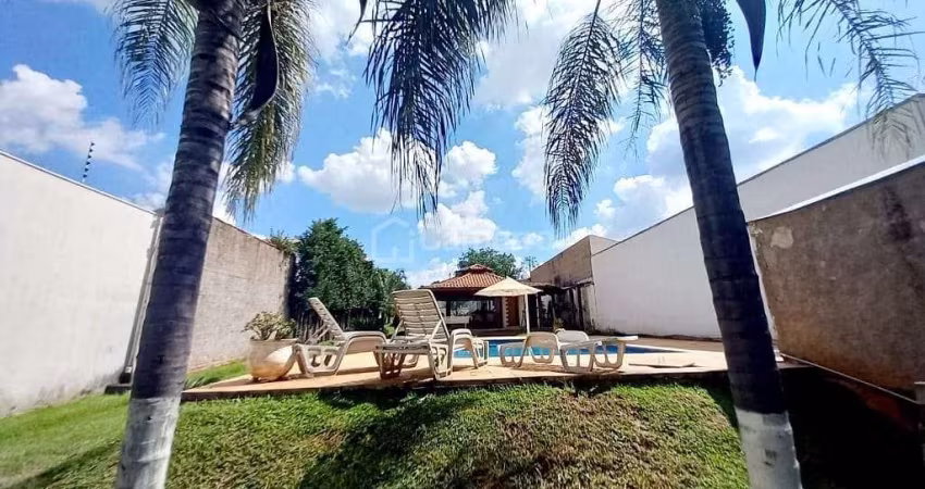 Chácara com 2 dormitórios à venda, 1600 m² por R$ 1.500.000,00 - Praia dos Namorados - Americana/SP