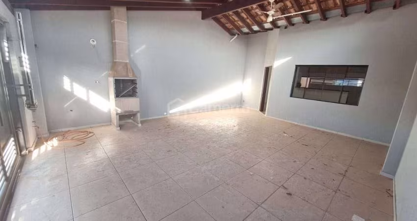 Casa com 3 dormitórios para alugar, 159 m² por R$ 2.500,00/mês - Parque Nova Carioba - Americana/SP