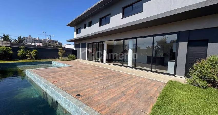 Casa à venda, condomínio fechado,  com 3 dormitórios, sendo 3 suítes e 1 home office, localizado no
