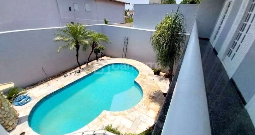 Casa com 3 dormitórios para alugar por R$6.000/mês - Vila Santa Maria - Americana/SP