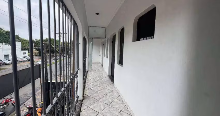 Salão comercial com 2 apartamentos residencial sobreloja, e uma casa nos fundos -  com 322,10 m² de área útil   jardim cândido bertini, santa bárbara