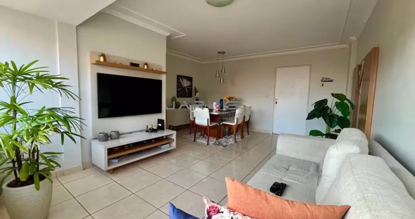 Apartamento a venda na Ponta Verde, 03 quartos sendo 1 suite por R$550.000,00
