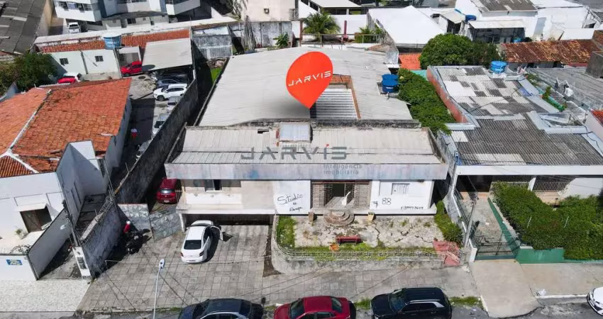 Casa comercial com localização estratégica à venda no farol - r$2.400.000,00