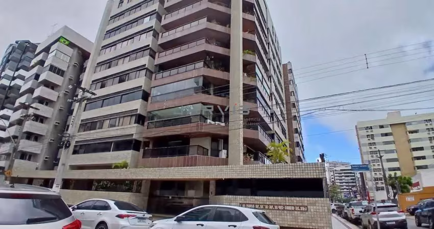 Apartamento na ponta verde, com 213m2, 4 quartos, 3 suítes e varanda ampla