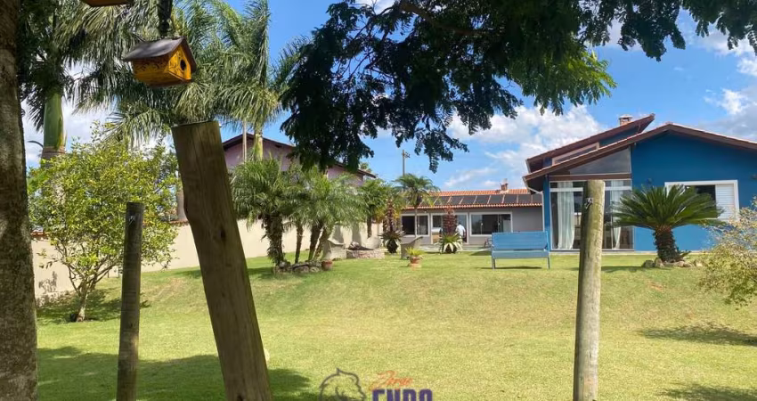 Linda Chácara em Condominio fechado
