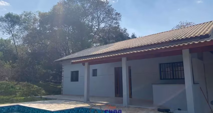 Linda Chácara Nova em um Excelente Loteamento