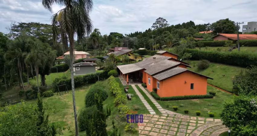Linda chácara em condomínio fechado com vista deslumbrante