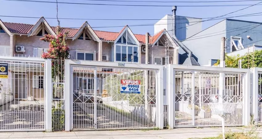 Casa para venda  no Bairro Guarujá em Porto Alegre