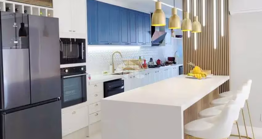 Cobertura à venda nos Ingleses do Rio Vermelho com 3 quartos (1 suíte) e terraço com churrasqueira