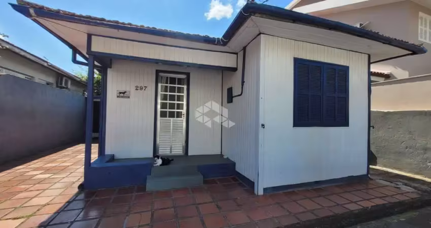 casa com 3 dormitórios + edicula com 1 suíte em Balneario Estreito - Florianópolis