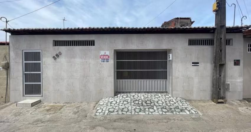 Casa para Venda em Fortaleza, Prefeito José Walter, 3 dormitórios, 1 suíte, 2 banheiros, 2 vagas
