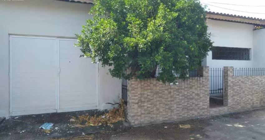 Casa para Venda em Fortaleza, Prefeito José Walter, 4 dormitórios, 2 suítes, 3 banheiros, 2 vagas