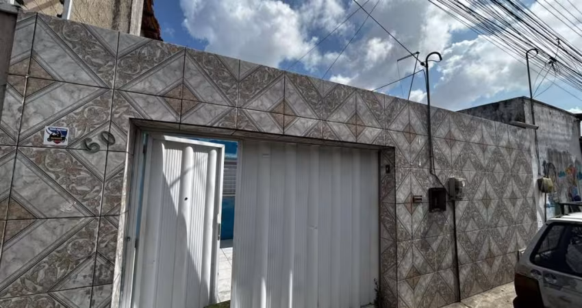 Casa para Venda em Fortaleza, Prefeito José Walter, 5 dormitórios, 2 suítes, 2 banheiros, 3 vagas