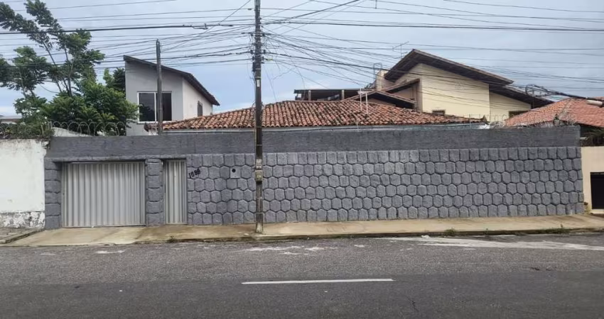 Casa para Venda em Fortaleza, Rodolfo Teófilo, 5 dormitórios, 2 suítes, 4 banheiros, 3 vagas