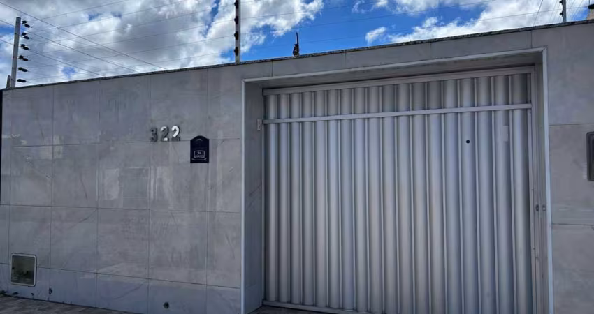 Casa para Venda em Fortaleza, Boa Vista-Castelão, 3 dormitórios, 1 suíte, 2 banheiros, 2 vagas