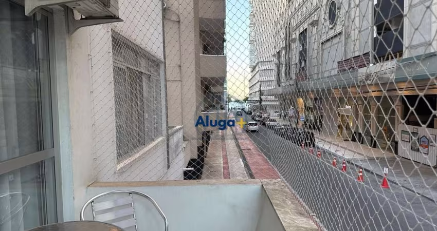 Conforto e vista mar a poucos passos da praia – Rua 2000