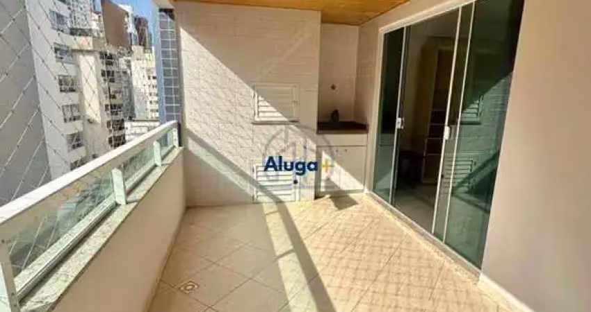 Apartamento com sacada no centro de balneário camboriú