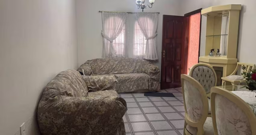 Casa à venda com 191m², 3 dormitórios e 2 vagas