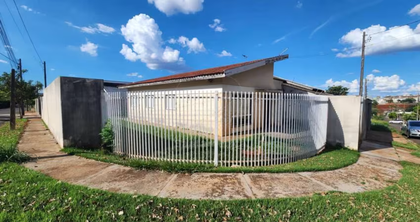 Casa para alugar no bairro Heimtal com 3 quartos, sendo 1 suíte em Londrina