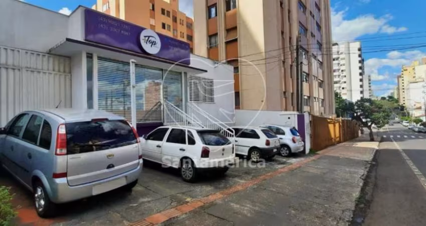 Casa comercial à venda e para alugar no centro de Londrina com 12 salas e 4 banheiros