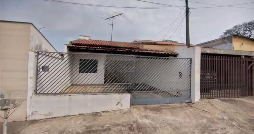 Casa à Venda no Jardim Guararapes com 2 quartos - Região Leste de Londrina