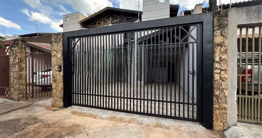 Casa com 3 Quartos para Venda e Aluguel - Bairro Antares, Londrina