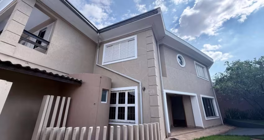 Casa para venda no centro de Londrina com 6 quartos, 3 Suítes e Garagem para 6 Carros