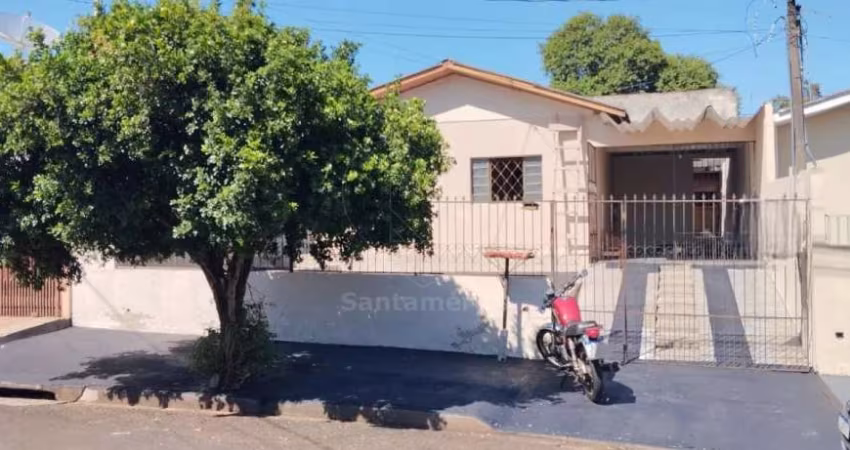 Casa à venda com 2 quartos e churrasqueira no Maria Cecília, região Norte de Londrina
