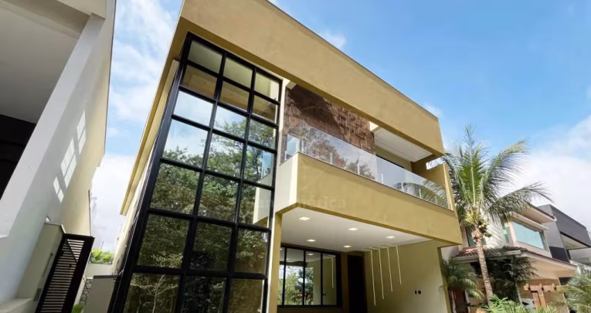 Casa à Venda com 4 suítes no Royal Forest em Londrina