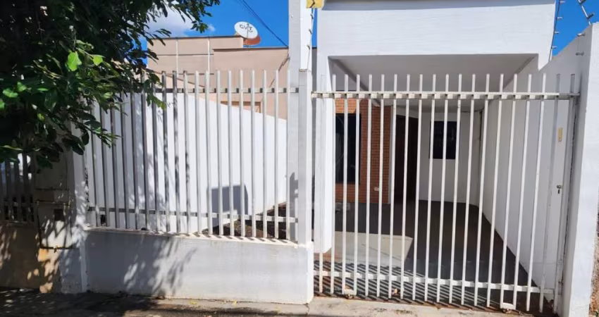Casa à Venda no Jardim das Palmeiras com 2 quartos - Região Norte