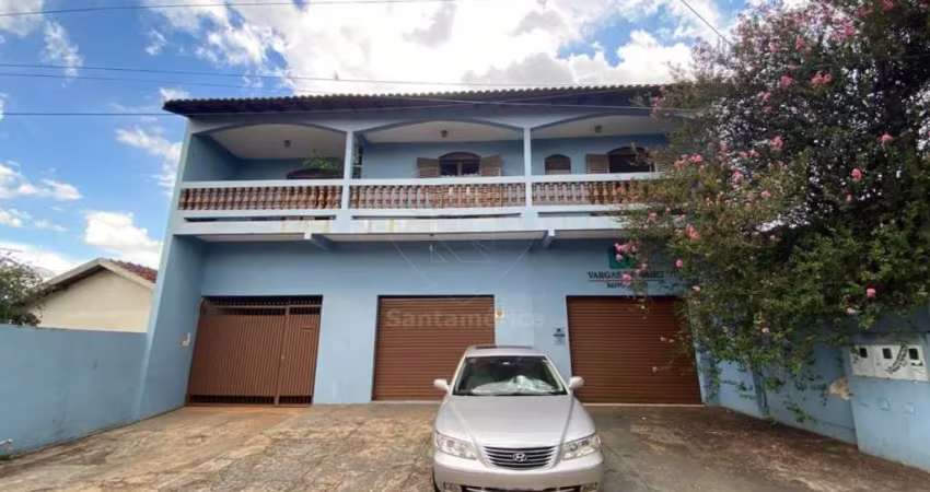 Casa comercial à venda na Vila Brasil com 3 quartos, sendo 1 suíte