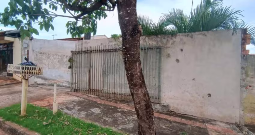 Casa à Venda com 3 quartos sendo 1 suíte na Região Leste