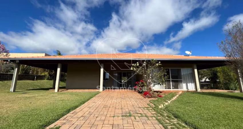 Casa no condomínio Terras de Canaã, com 1250m² totais e 300m² privativos.