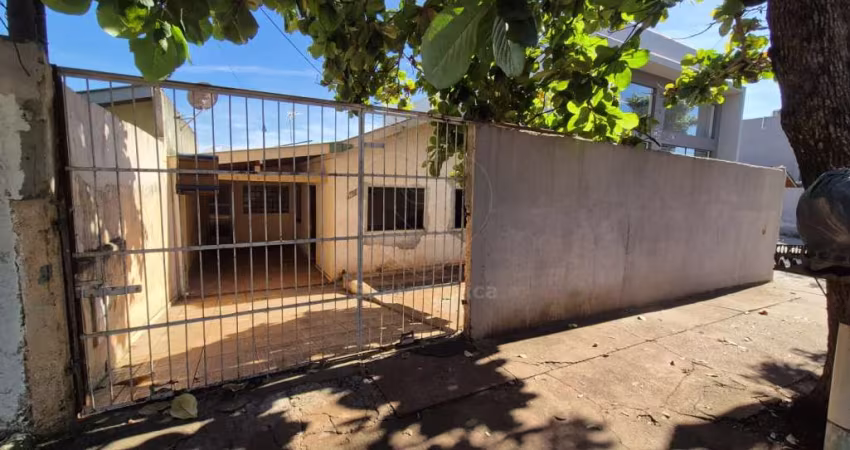 Casa à Venda no Conjunto Vivi Xavier, com 3 Quartos