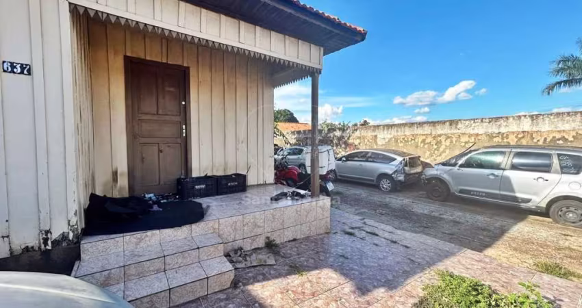 Barracão e Casa com 263,15m² à venda em Londrina