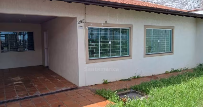 Casa para alugar e venda próxima ao Norte Shopping com 2 Suítes e 1 Dormitório.