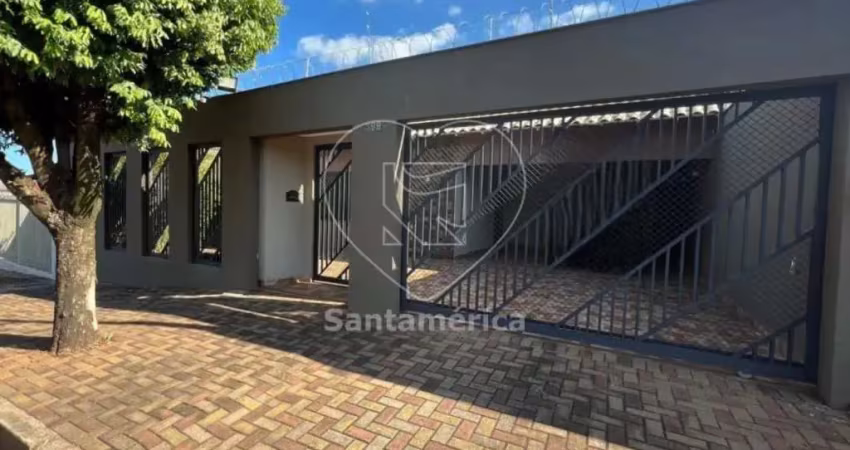 Casa à Venda com 3 Dormitórios, 1 Suíte, Próxima ao Shopping Norte de Londrina