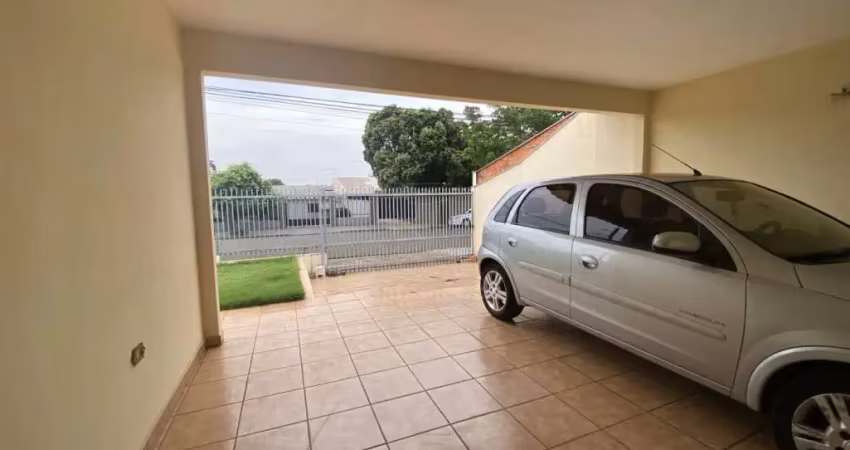 Casa ampla com 3 dormitórios 1 suíte à venda próxima à avenida robert koch
