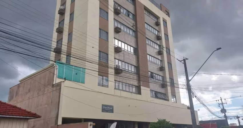 Apartamento à venda no Edifício Rembrandt próximo à Avenida Bandeirantes em Londrina
