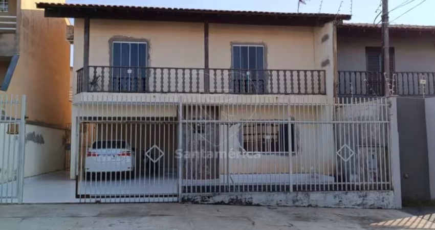 Casa com 3 dormitórios no Santa Mônica