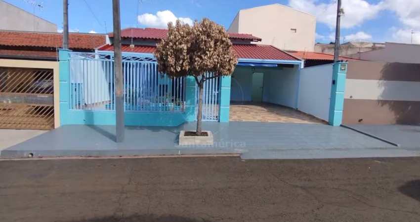 Casa à Venda com Piscina Jardim Itapoá