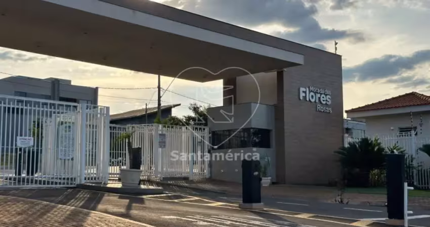 Casa no Condomínio Morada das Flores com 3 dormitórios sendo 1 suíte à venda